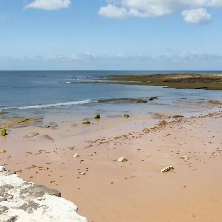 Beachome4u Apartmán *