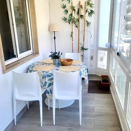 Beachome4u Carcavelos (Lisbon)